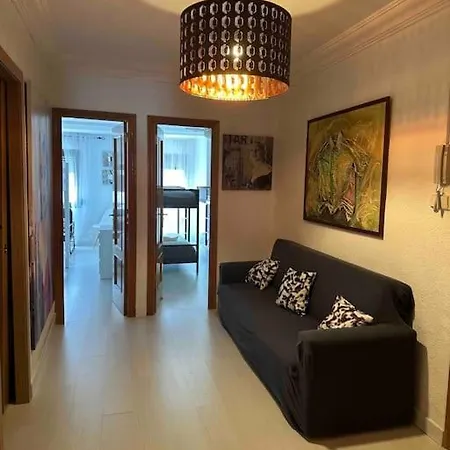 Impresionante Casa De 170m Para 14 Personas Con Terraza 50m Con Barbacoa Picassent